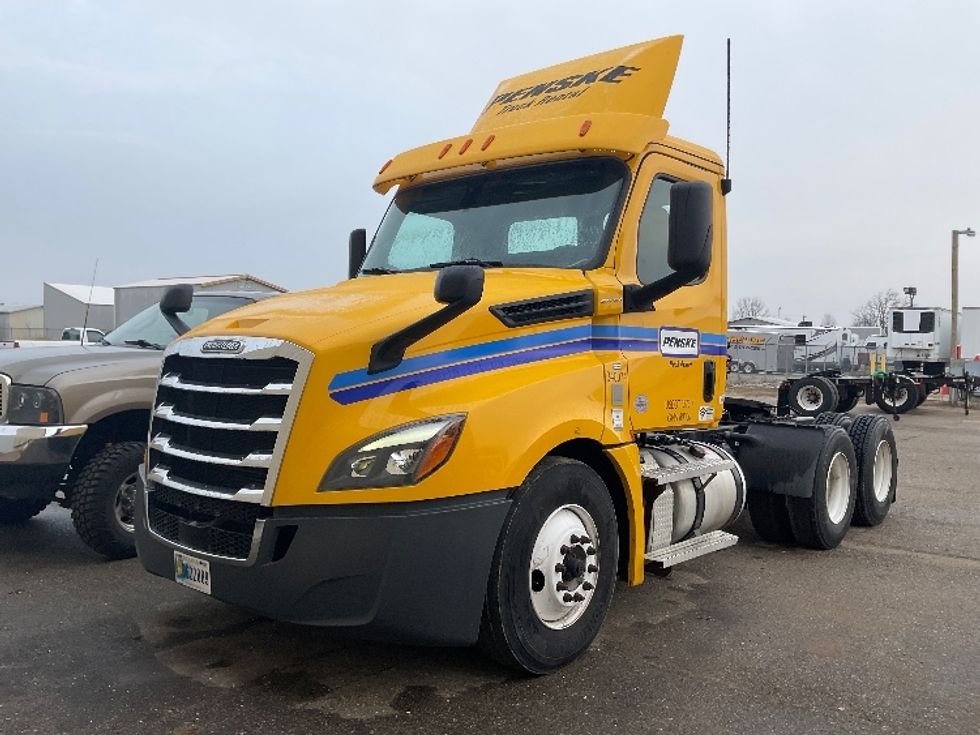 Day Cab Tractor-Heavy Duty Tractors-Freightliner-2020-T12664ST-Cadillac-MI-368,484\n\t\tmiles-$ 47,750 - Image 3