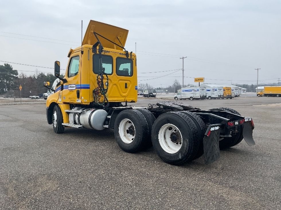 Day Cab Tractor-Heavy Duty Tractors-Freightliner-2020-T12664ST-Cadillac-MI-368,484\n\t\tmiles-$ 47,750 - Image 5