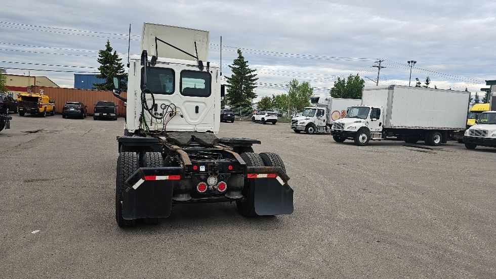 Day Cab Tractor-Heavy Duty Tractors-Freightliner-2020-T12664ST-Calgary-AB-408,045\n\t\tkm-$ 82,250 - Image 5