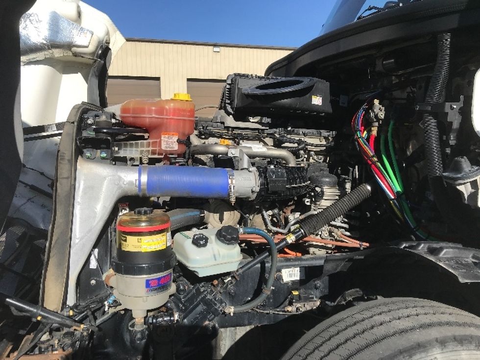 Day Cab Tractor-Heavy Duty Tractors-Freightliner-2020-T12664ST-Calgary-AB-736,001\n\t\tkm-$ 55,000 - Image 15