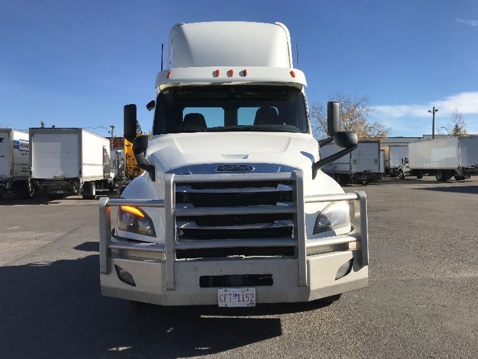 Day Cab Tractor-Heavy Duty Tractors-Freightliner-2020-T12664ST-Calgary-AB-736,001\n\t\tkm-$ 55,000 - Image 2