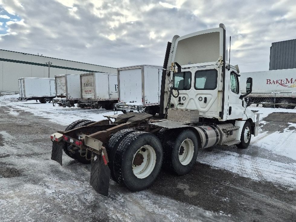 Day Cab Tractor-Heavy Duty Tractors-Freightliner-2020-T12664ST-Calgary-AB-736,001\n\t\tkm-$ 55,000 - Image 7