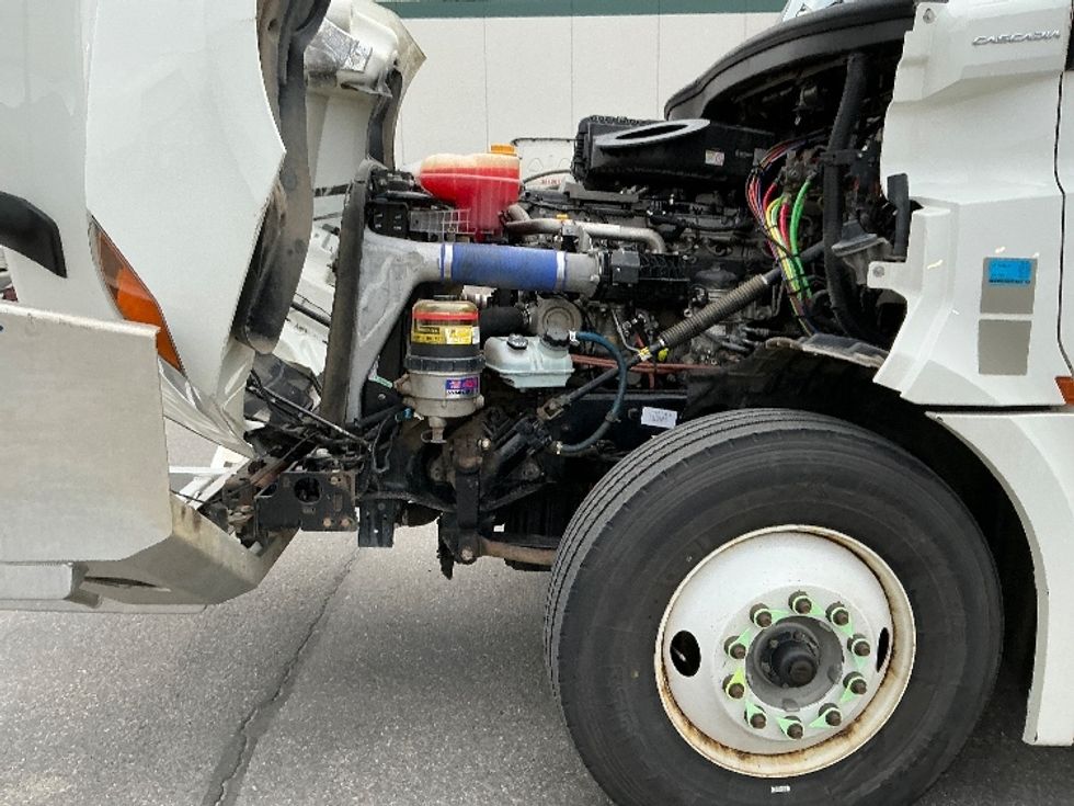 Day Cab Tractor-Heavy Duty Tractors-Freightliner-2020-T12664ST-Calgary-AB-766,227\n\t\tkm-$ 52,750 - Image 16