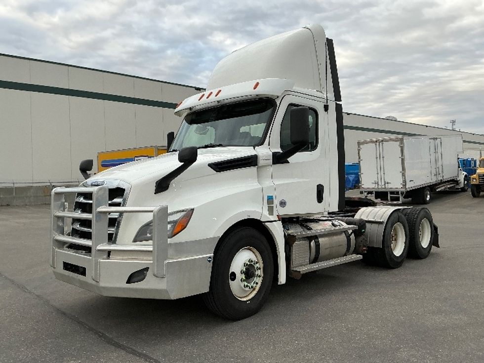 Day Cab Tractor-Heavy Duty Tractors-Freightliner-2020-T12664ST-Calgary-AB-766,227\n\t\tkm-$ 52,750 - Image 3