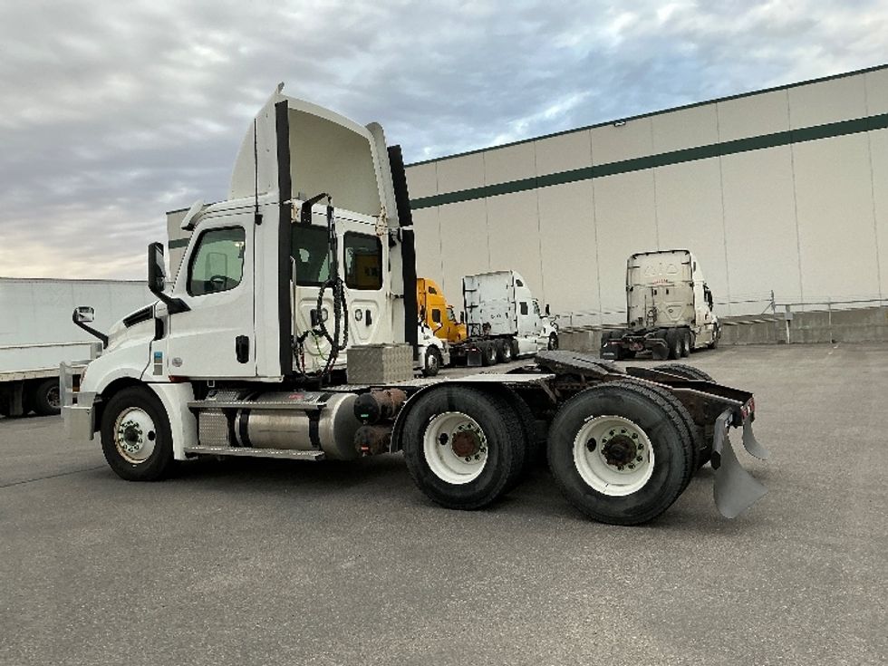 Day Cab Tractor-Heavy Duty Tractors-Freightliner-2020-T12664ST-Calgary-AB-766,227\n\t\tkm-$ 52,750 - Image 5