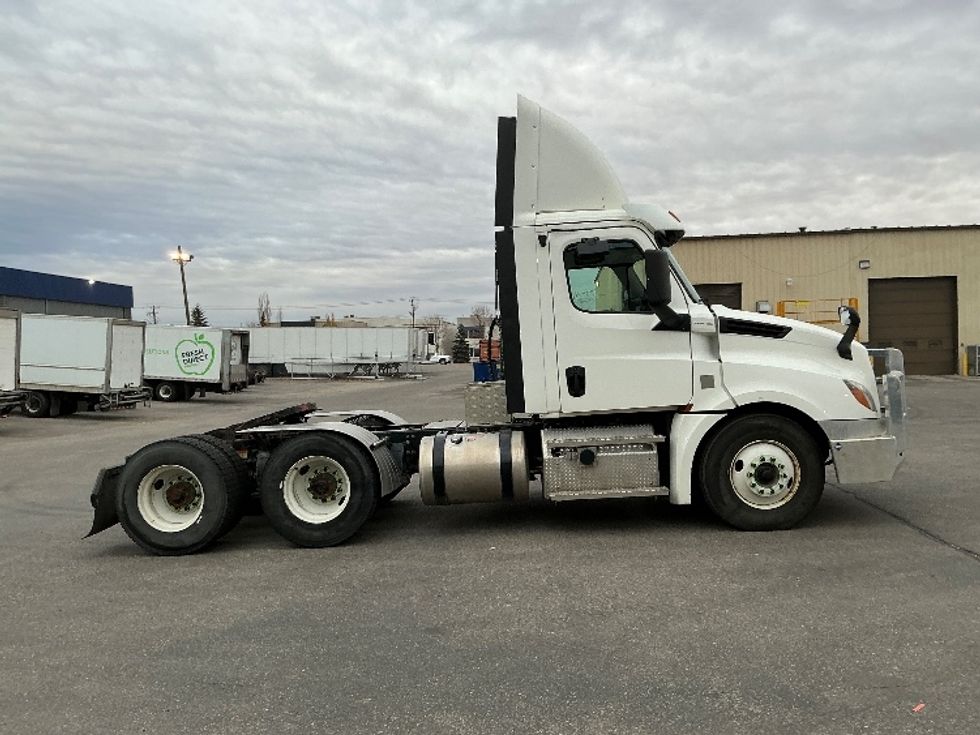 Day Cab Tractor-Heavy Duty Tractors-Freightliner-2020-T12664ST-Calgary-AB-766,227\n\t\tkm-$ 52,750 - Image 8
