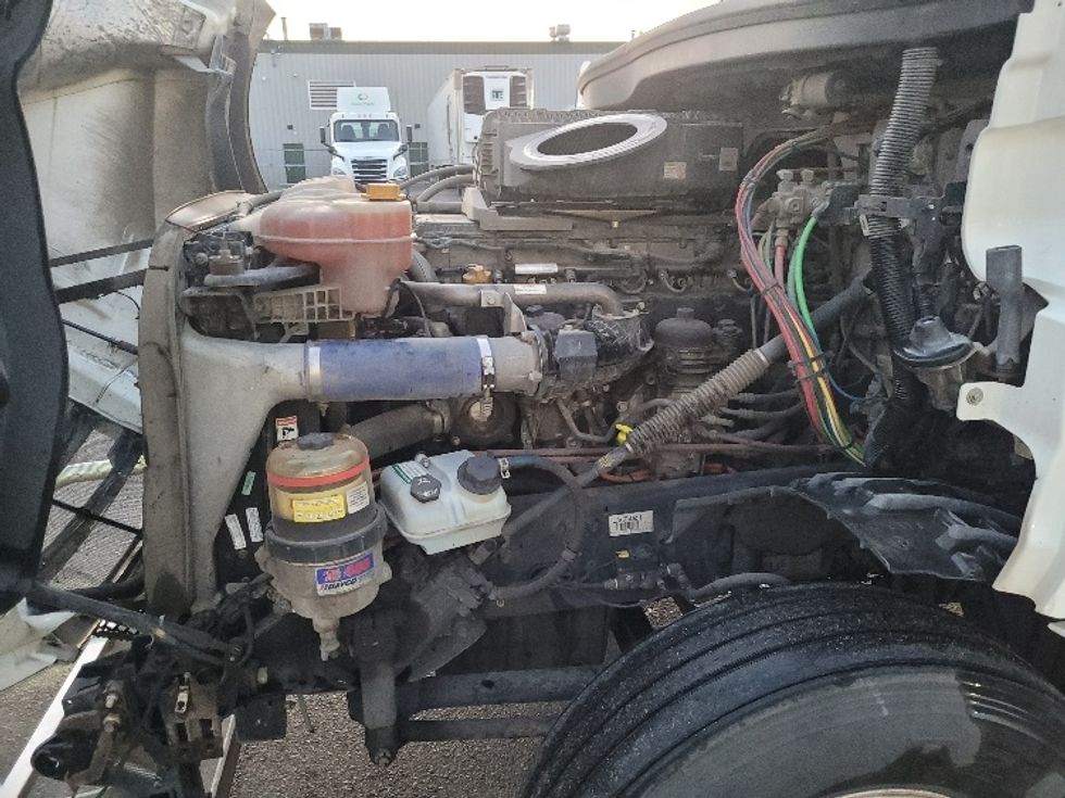 Day Cab Tractor-Heavy Duty Tractors-Freightliner-2020-T12664ST-Calgary-AB-904,204\n\t\tkm-$ 43,750 - Image 16