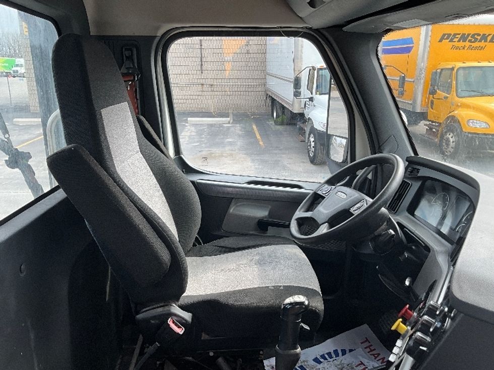 Day Cab Tractor-Heavy Duty Tractors-Freightliner-2020-T12664ST-Cambridge-ON-270,481\n\t\tkm-$ 74,000 - Image 14