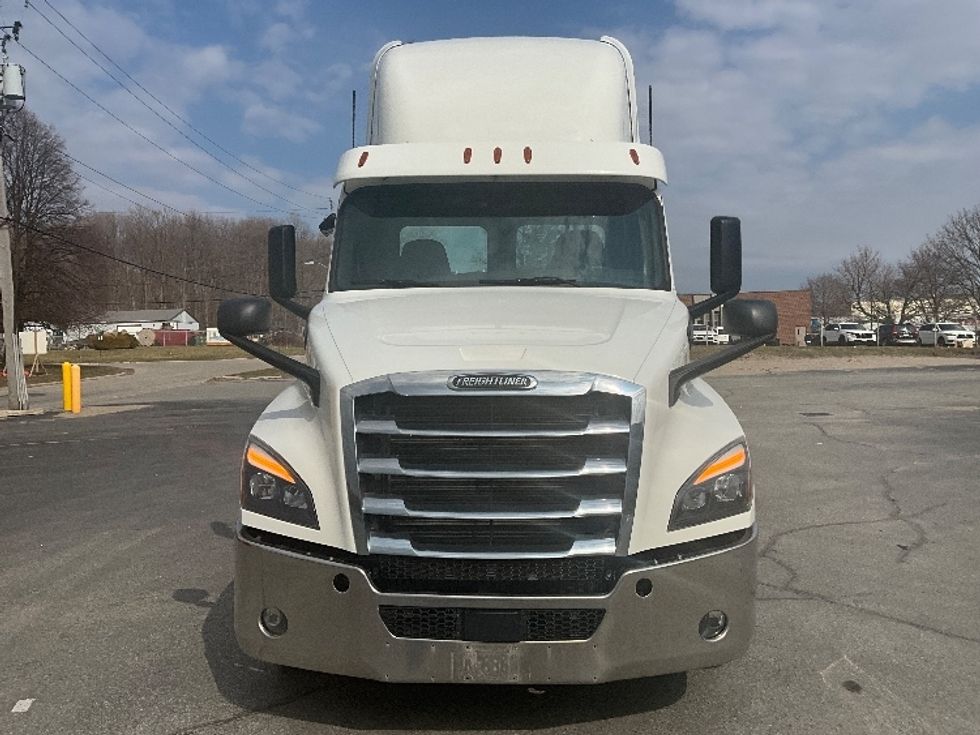 Day Cab Tractor-Heavy Duty Tractors-Freightliner-2020-T12664ST-Cambridge-ON-270,481\n\t\tkm-$ 74,000 - Image 2