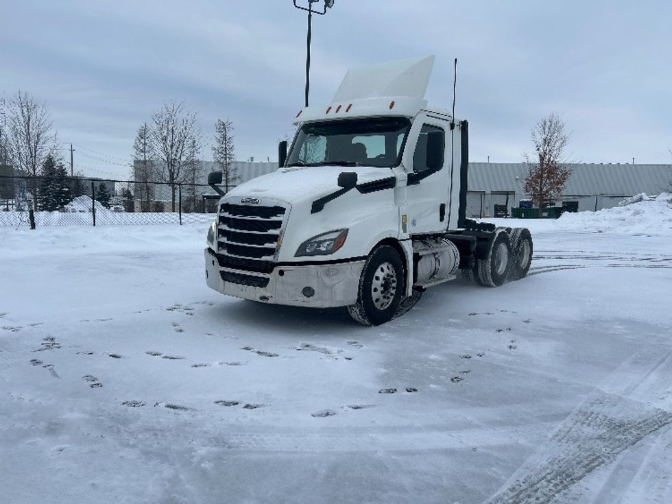 Day Cab Tractor-Heavy Duty Tractors-Freightliner-2020-T12664ST-Cambridge-ON-477,697\n\t\tkm-$ 67,250 - Image 3