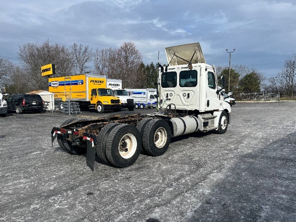 Day Cab Tractor-Heavy Duty Tractors-Freightliner-2020-T12664ST-Canton-OH-433,824\n\t\tmiles-$ 44,000 - Image 7