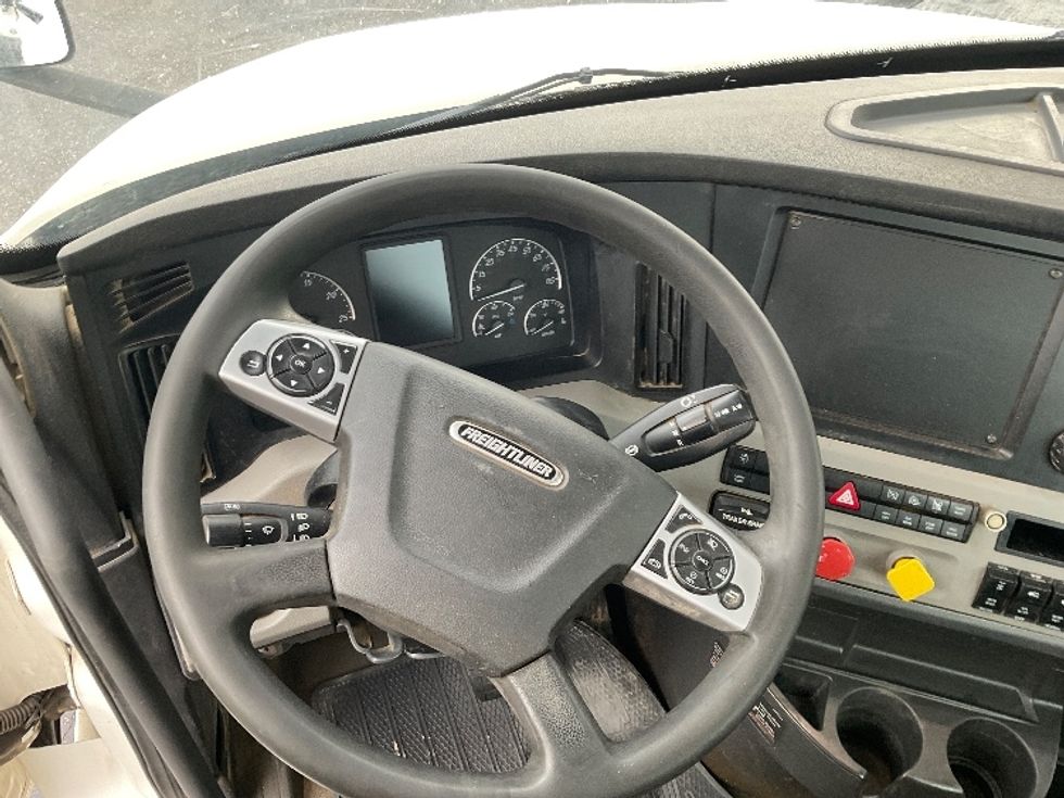 Day Cab Tractor-Heavy Duty Tractors-Freightliner-2020-T12664ST-Canton-OH-482,582\n\t\tmiles-$ 42,500 - Image 11