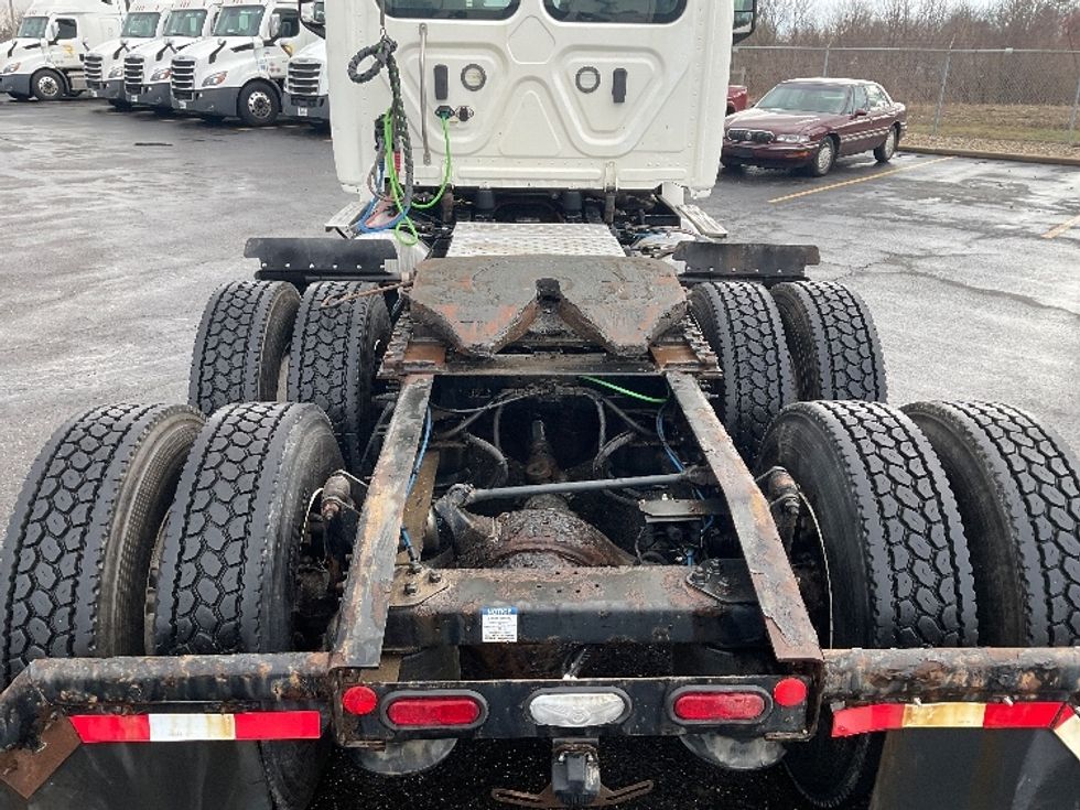 Day Cab Tractor-Heavy Duty Tractors-Freightliner-2020-T12664ST-Canton-OH-482,582\n\t\tmiles-$ 42,500 - Image 6