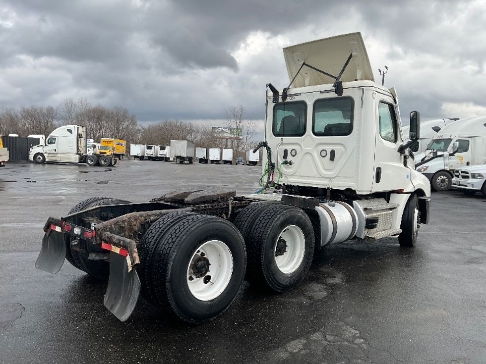 Day Cab Tractor-Heavy Duty Tractors-Freightliner-2020-T12664ST-Canton-OH-482,582\n\t\tmiles-$ 42,500 - Image 7