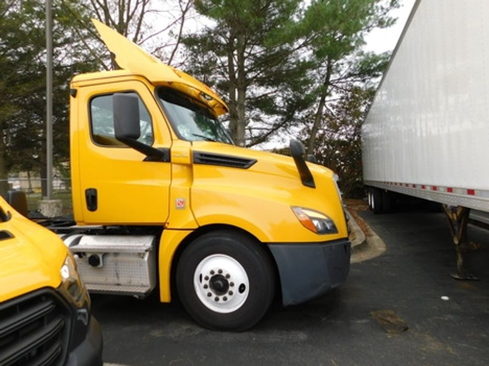 Day Cab Tractor-Heavy Duty Tractors-Freightliner-2020-T12664ST-Capitol Heights-MD-222,686\n\t\tmiles-$ 55,500 - Image 21