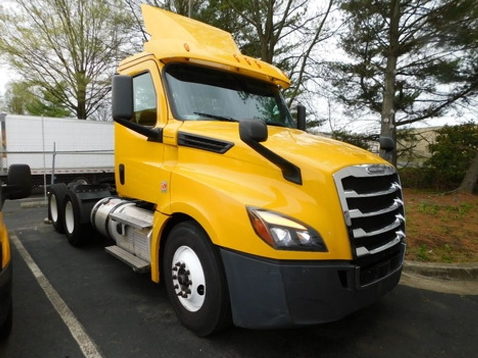 Day Cab Tractor-Heavy Duty Tractors-Freightliner-2020-T12664ST-Capitol Heights-MD-222,686\n\t\tmiles-$ 55,500 - Image 3