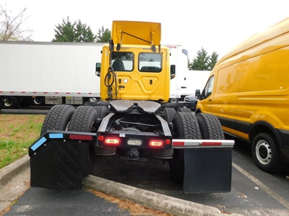 Day Cab Tractor-Heavy Duty Tractors-Freightliner-2020-T12664ST-Capitol Heights-MD-222,686\n\t\tmiles-$ 55,500 - Image 7