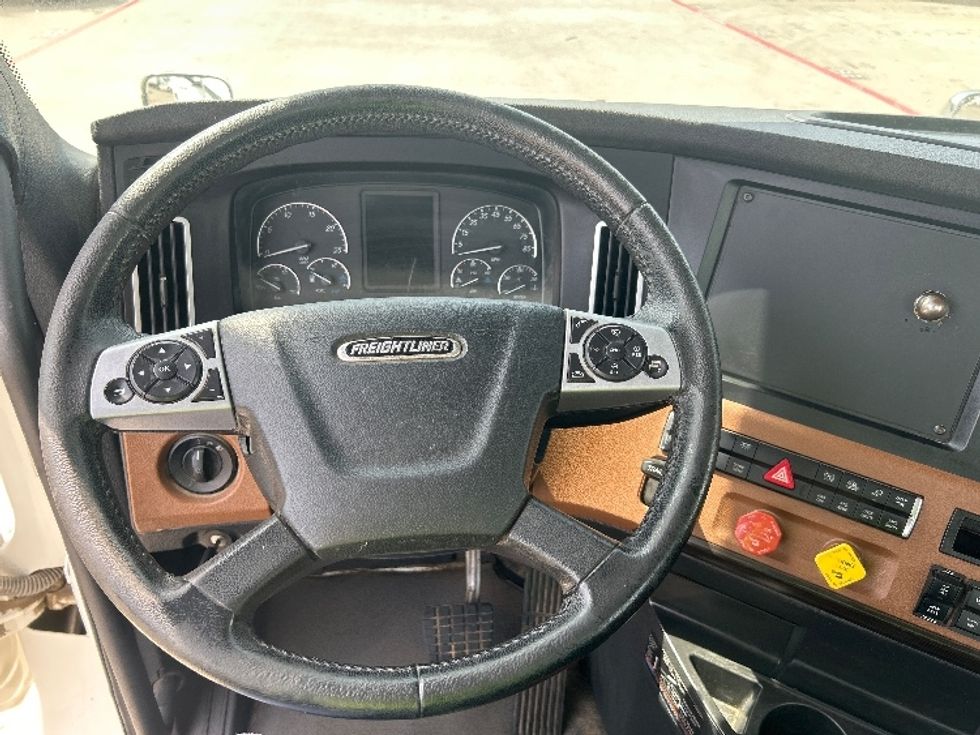Day Cab Tractor-Heavy Duty Tractors-Freightliner-2020-T12664ST-Carrollton-TX-159,303\n\t\tmiles-$ 65,000 - Image 10