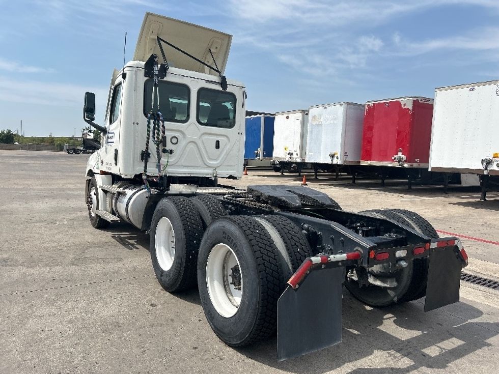 Day Cab Tractor-Heavy Duty Tractors-Freightliner-2020-T12664ST-Carrollton-TX-159,303\n\t\tmiles-$ 65,000 - Image 5