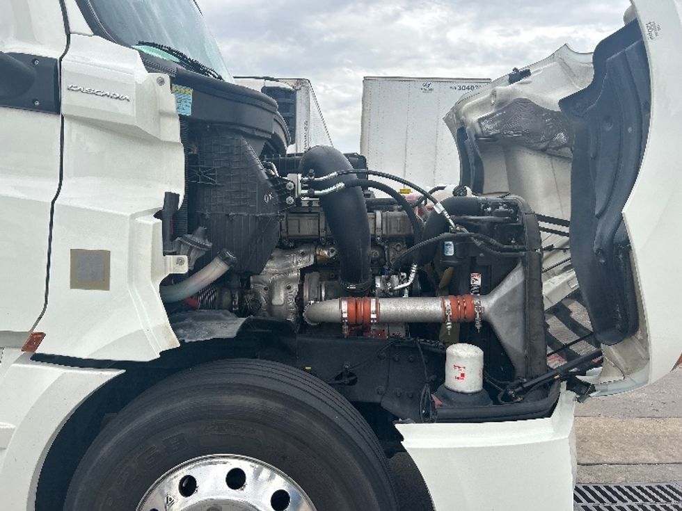 Day Cab Tractor-Heavy Duty Tractors-Freightliner-2020-T12664ST-Carrollton-TX-237,984\n\t\tmiles-$ 62,500 - Image 15
