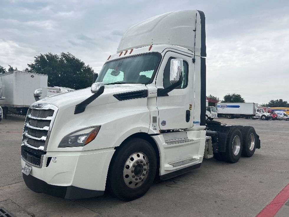 Day Cab Tractor-Heavy Duty Tractors-Freightliner-2020-T12664ST-Carrollton-TX-237,984\n\t\tmiles-$ 62,500 - Image 3