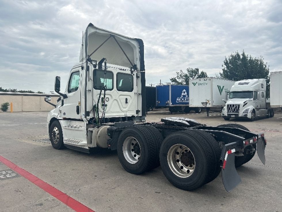 Day Cab Tractor-Heavy Duty Tractors-Freightliner-2020-T12664ST-Carrollton-TX-237,984\n\t\tmiles-$ 62,500 - Image 5