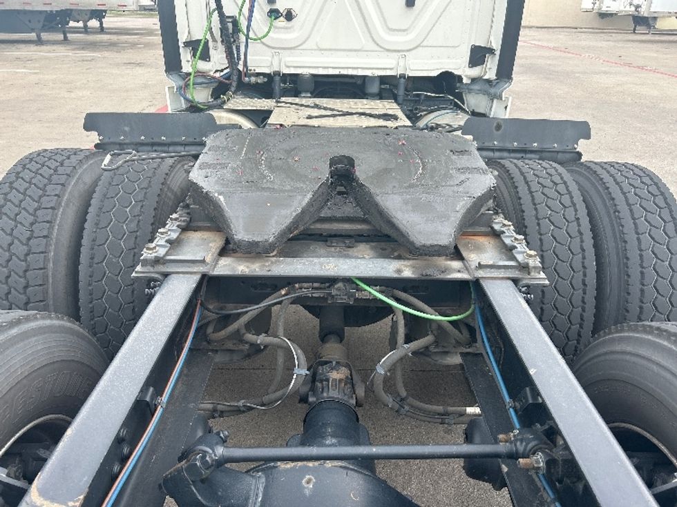 Day Cab Tractor-Heavy Duty Tractors-Freightliner-2020-T12664ST-Carrollton-TX-237,984\n\t\tmiles-$ 62,500 - Image 6