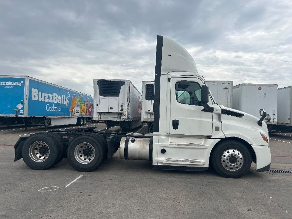 Day Cab Tractor-Heavy Duty Tractors-Freightliner-2020-T12664ST-Carrollton-TX-237,984\n\t\tmiles-$ 62,500 - Image 8