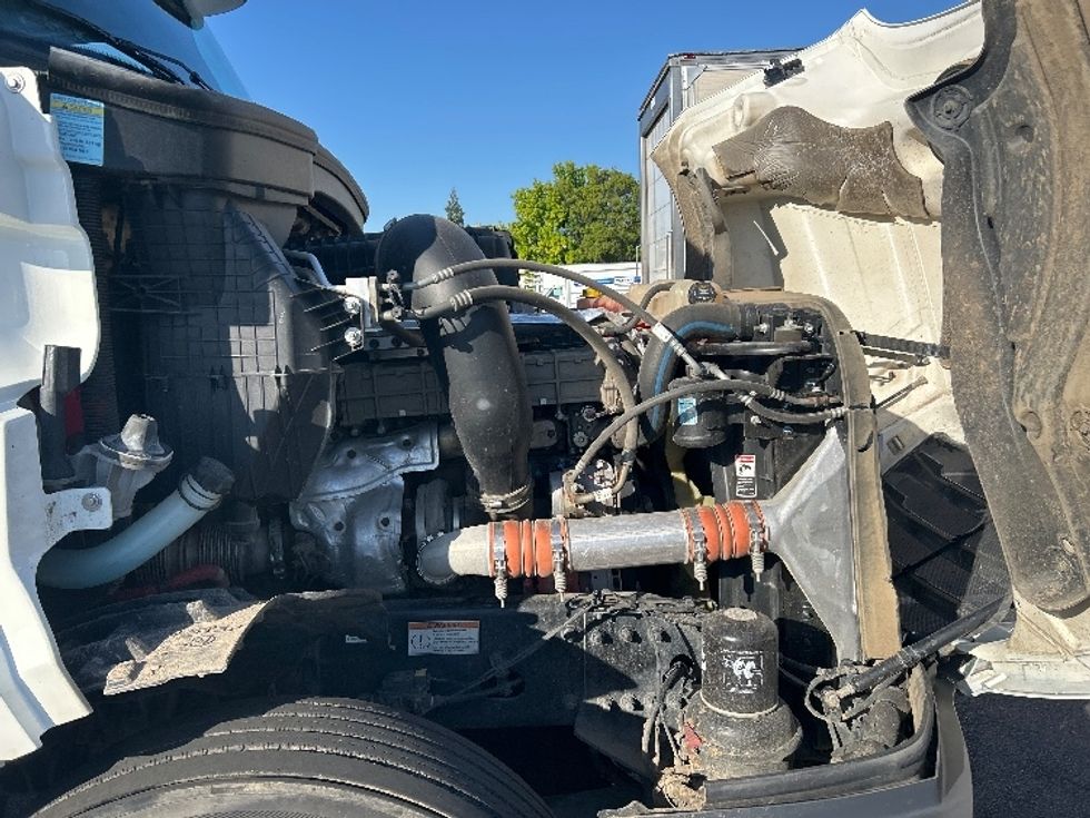 Day Cab Tractor-Heavy Duty Tractors-Freightliner-2020-T12664ST-Ceres-CA-257,151\n\t\tmiles-$ 52,750 - Image 15