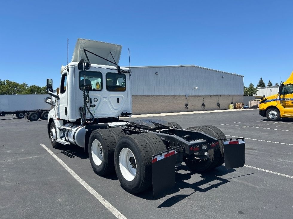 Day Cab Tractor-Heavy Duty Tractors-Freightliner-2020-T12664ST-Ceres-CA-306,155\n\t\tmiles-$ 52,000 - Image 5
