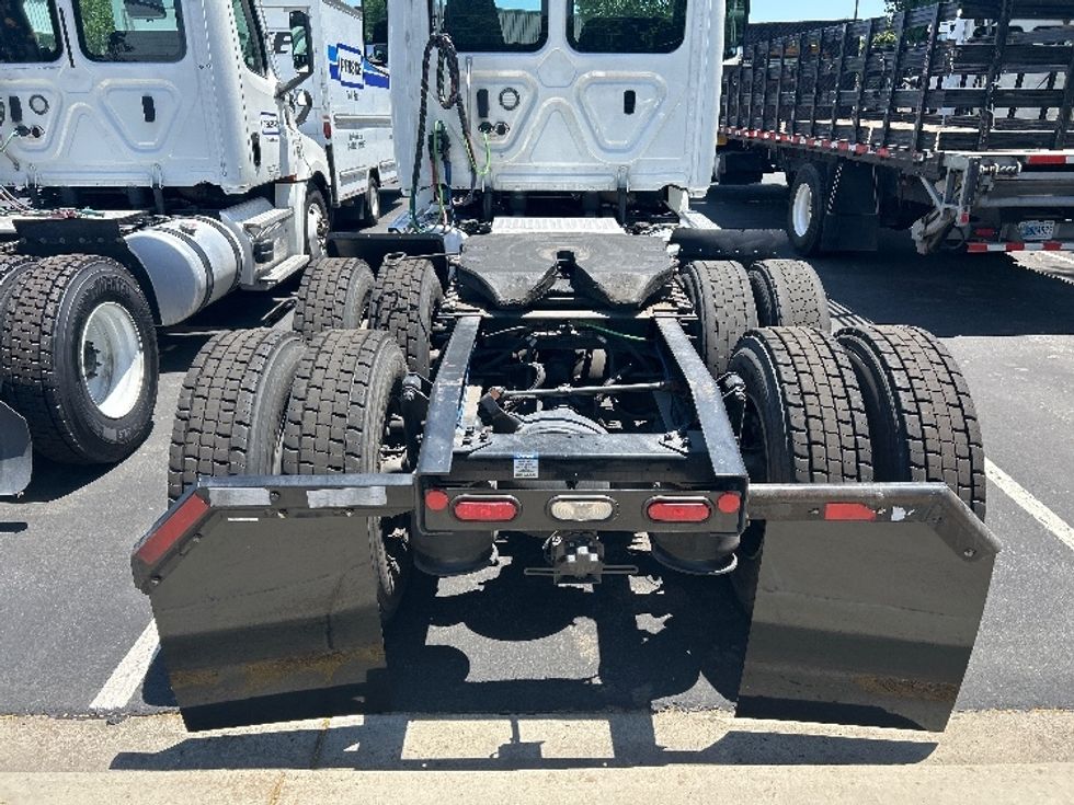 Day Cab Tractor-Heavy Duty Tractors-Freightliner-2020-T12664ST-Ceres-CA-488,568\n\t\tmiles-$ 46,500 - Image 6