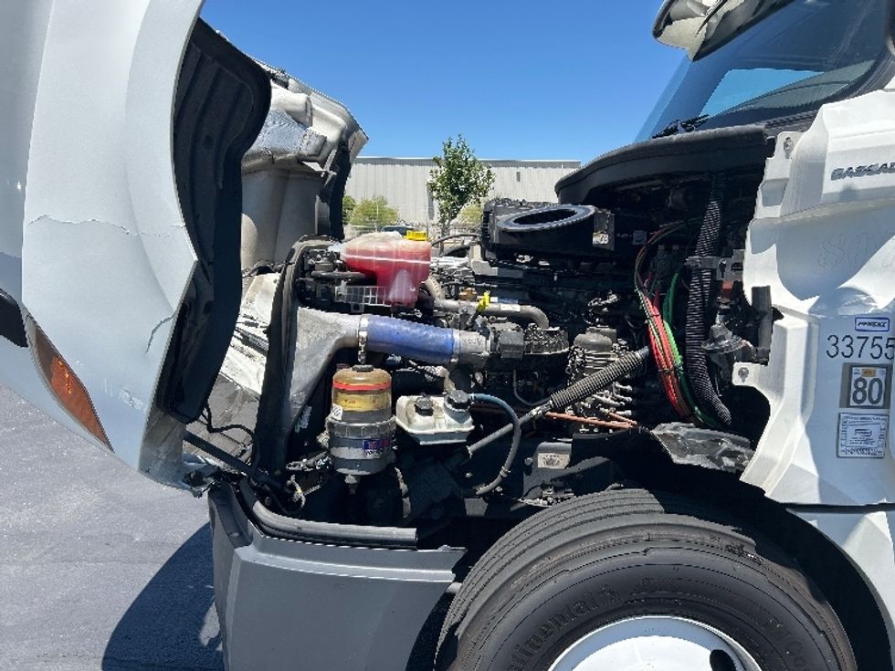 Day Cab Tractor-Heavy Duty Tractors-Freightliner-2020-T12664ST-Ceres-CA-569,588\n\t\tmiles-$ 38,000 - Image 16