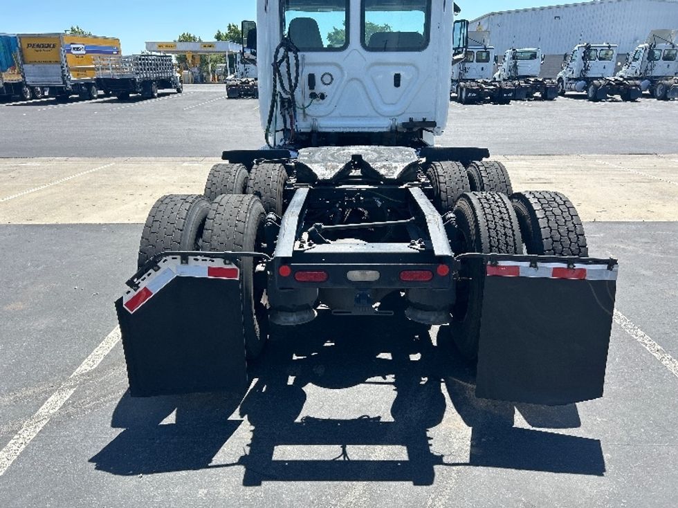 Day Cab Tractor-Heavy Duty Tractors-Freightliner-2020-T12664ST-Ceres-CA-578,481\n\t\tmiles-$ 32,500 - Image 6