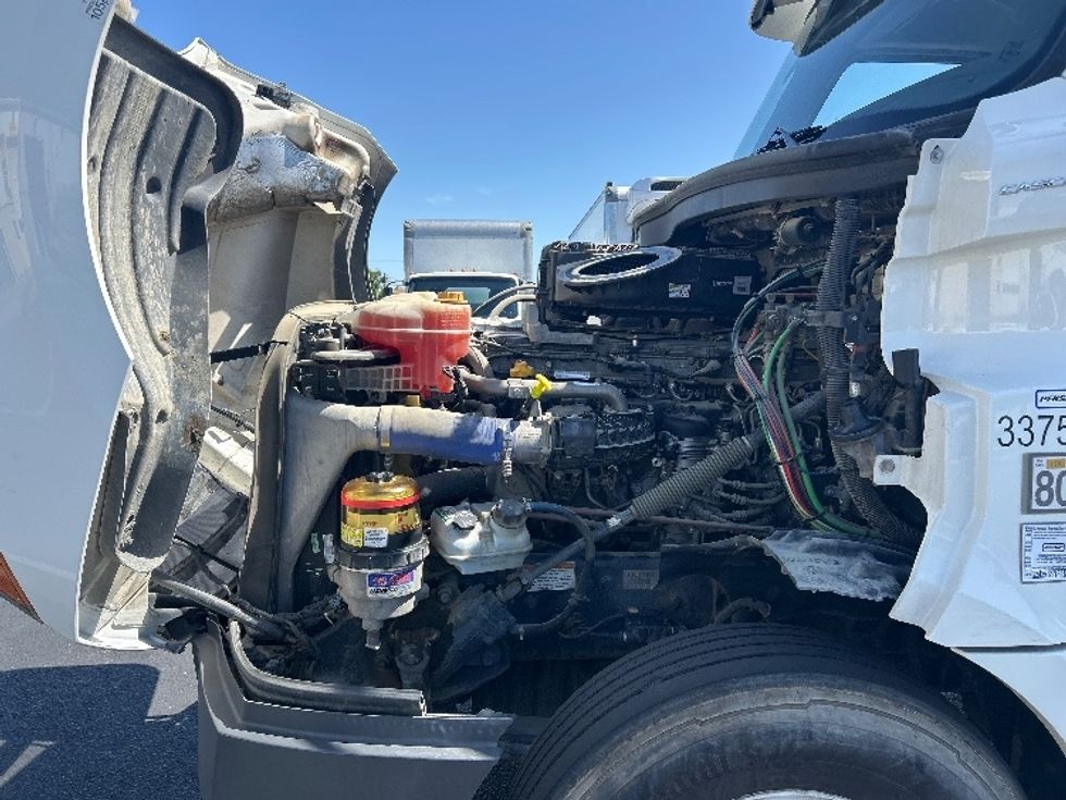 Day Cab Tractor-Heavy Duty Tractors-Freightliner-2020-T12664ST-Ceres-CA-593,450\n\t\tmiles-$ 32,750 - Image 15