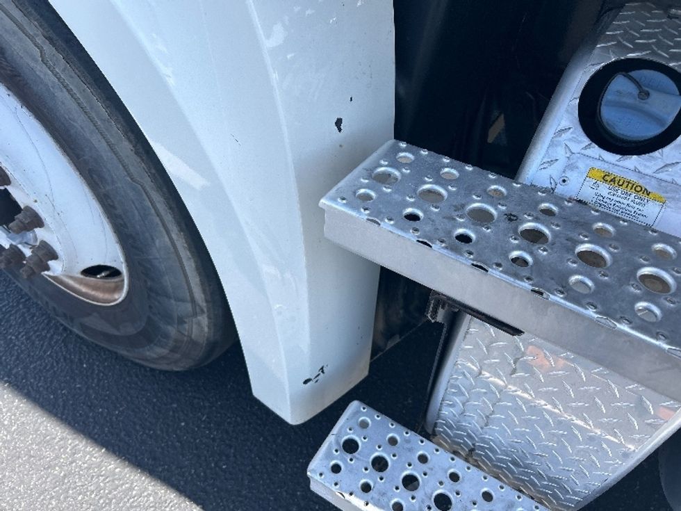 Day Cab Tractor-Heavy Duty Tractors-Freightliner-2020-T12664ST-Ceres-CA-593,450\n\t\tmiles-$ 32,750 - Image 16