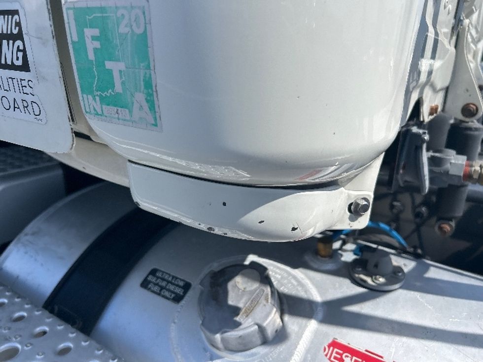 Day Cab Tractor-Heavy Duty Tractors-Freightliner-2020-T12664ST-Ceres-CA-593,450\n\t\tmiles-$ 32,750 - Image 18