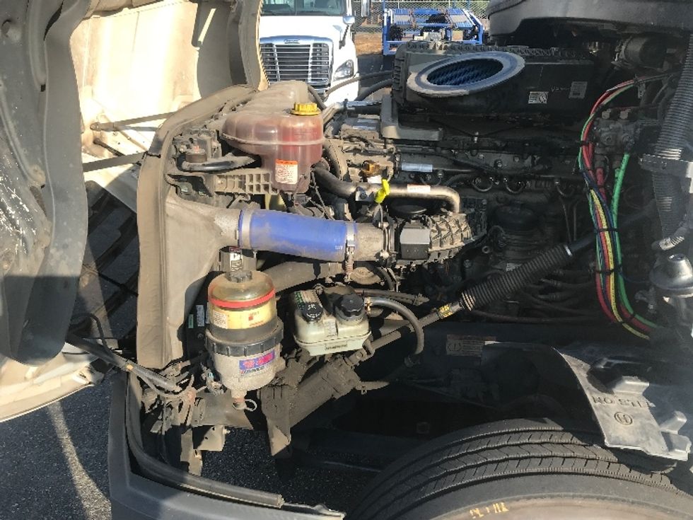 Day Cab Tractor-Heavy Duty Tractors-Freightliner-2020-T12664ST-Charlotte-NC-403,182\n\t\tmiles-$ 54,500 - Image 16