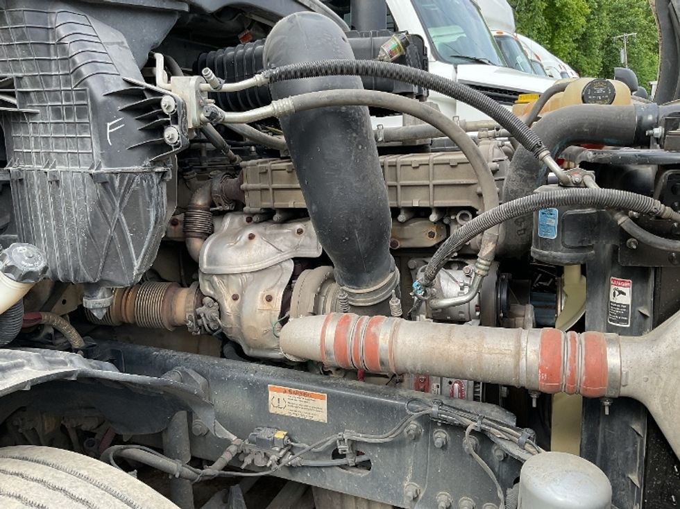 Day Cab Tractor-Heavy Duty Tractors-Freightliner-2020-T12664ST-Charlotte-NC-502,850\n\t\tmiles-$ 36,500 - Image 10