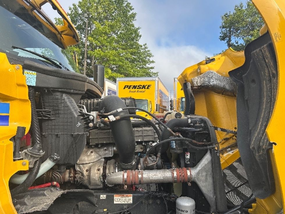 Day Cab Tractor-Heavy Duty Tractors-Freightliner-2020-T12664ST-Charlotte-NC-531,868\n\t\tmiles-$ 39,500 - Image 15