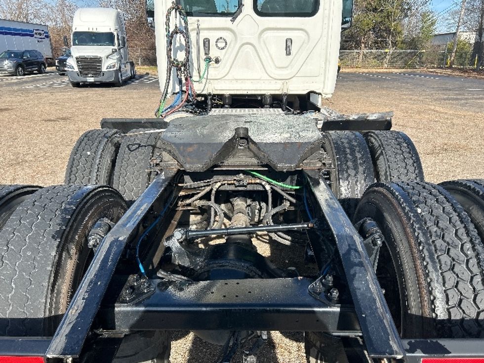 Day Cab Tractor-Heavy Duty Tractors-Freightliner-2020-T12664ST-Chattanooga-TN-416,628\n\t\tmiles-$ 51,250 - Image 6