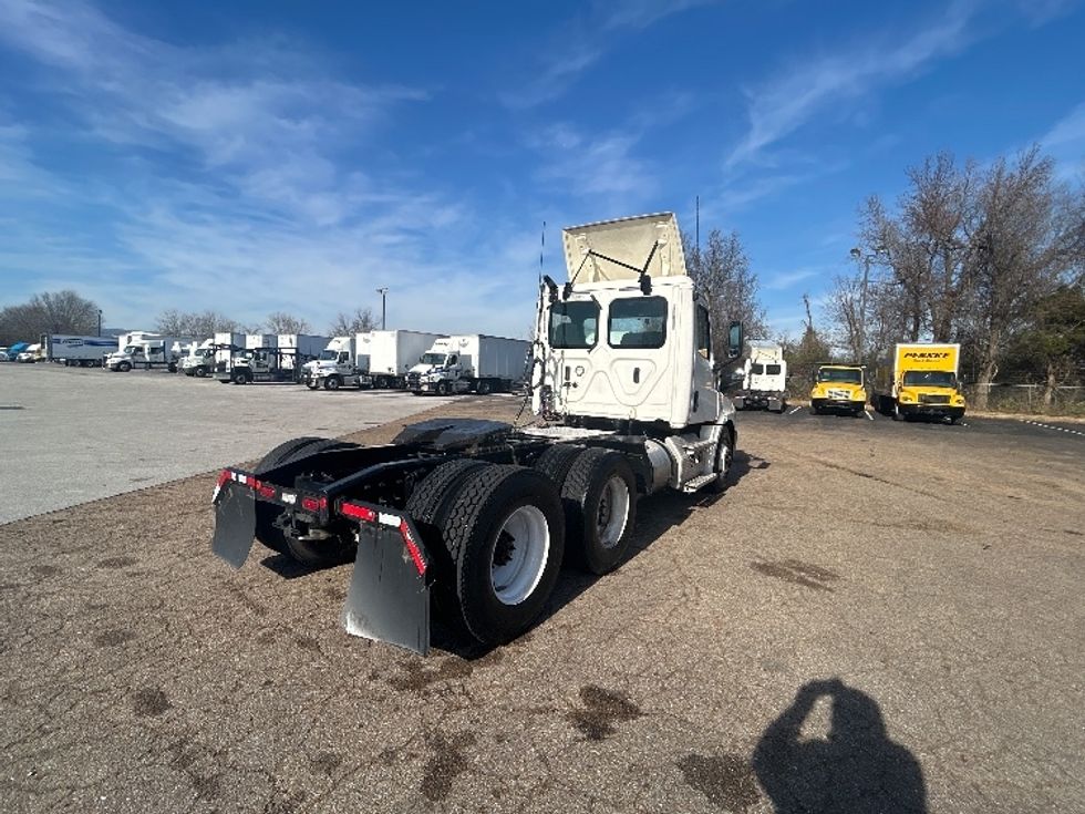 Day Cab Tractor-Heavy Duty Tractors-Freightliner-2020-T12664ST-Chattanooga-TN-416,628\n\t\tmiles-$ 51,250 - Image 7