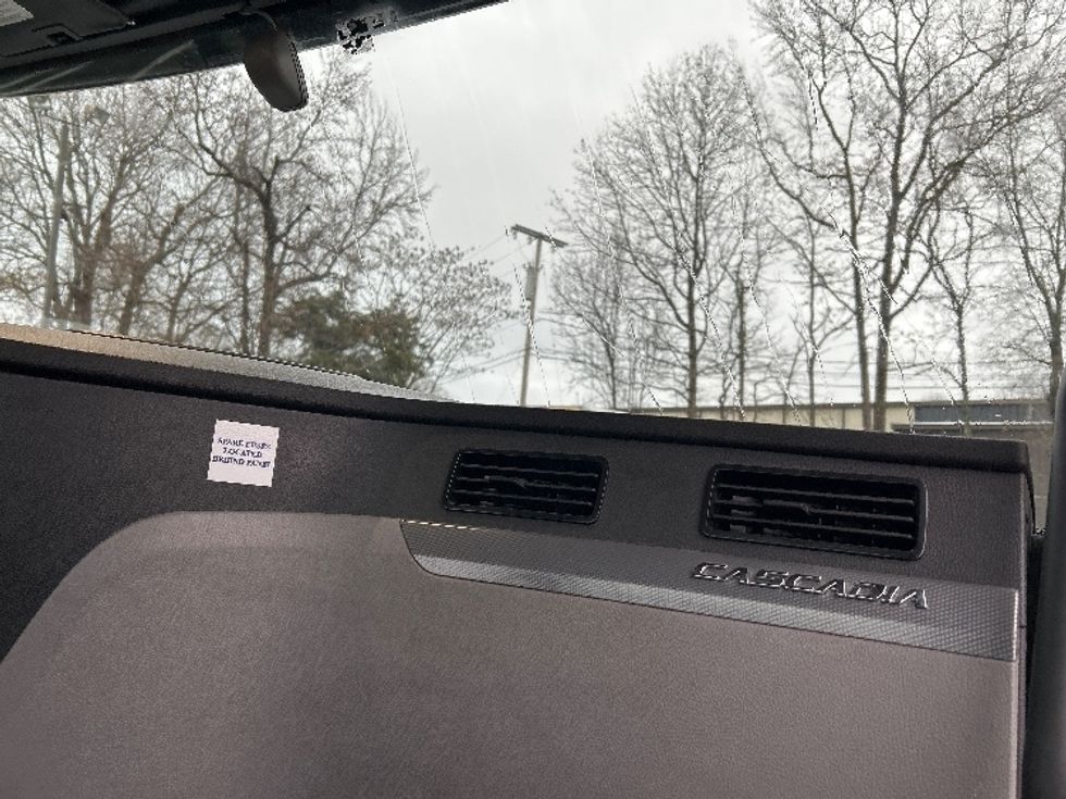 Day Cab Tractor-Heavy Duty Tractors-Freightliner-2020-T12664ST-Chattanooga-TN-420,846\n\t\tmiles-$ 51,000 - Image 13