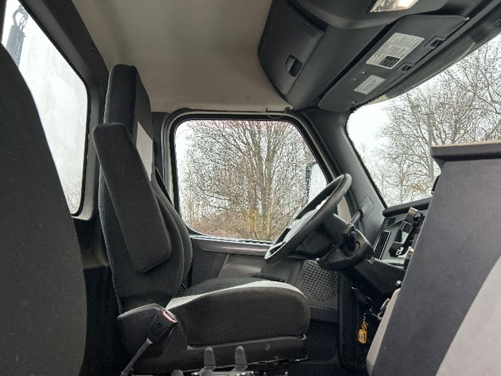 Day Cab Tractor-Heavy Duty Tractors-Freightliner-2020-T12664ST-Chattanooga-TN-420,846\n\t\tmiles-$ 51,000 - Image 14