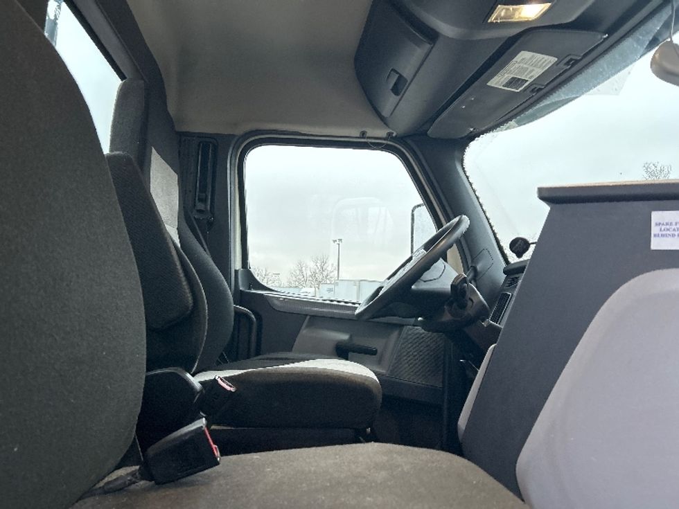 Day Cab Tractor-Heavy Duty Tractors-Freightliner-2020-T12664ST-Chattanooga-TN-433,653\n\t\tmiles-$ 50,250 - Image 14