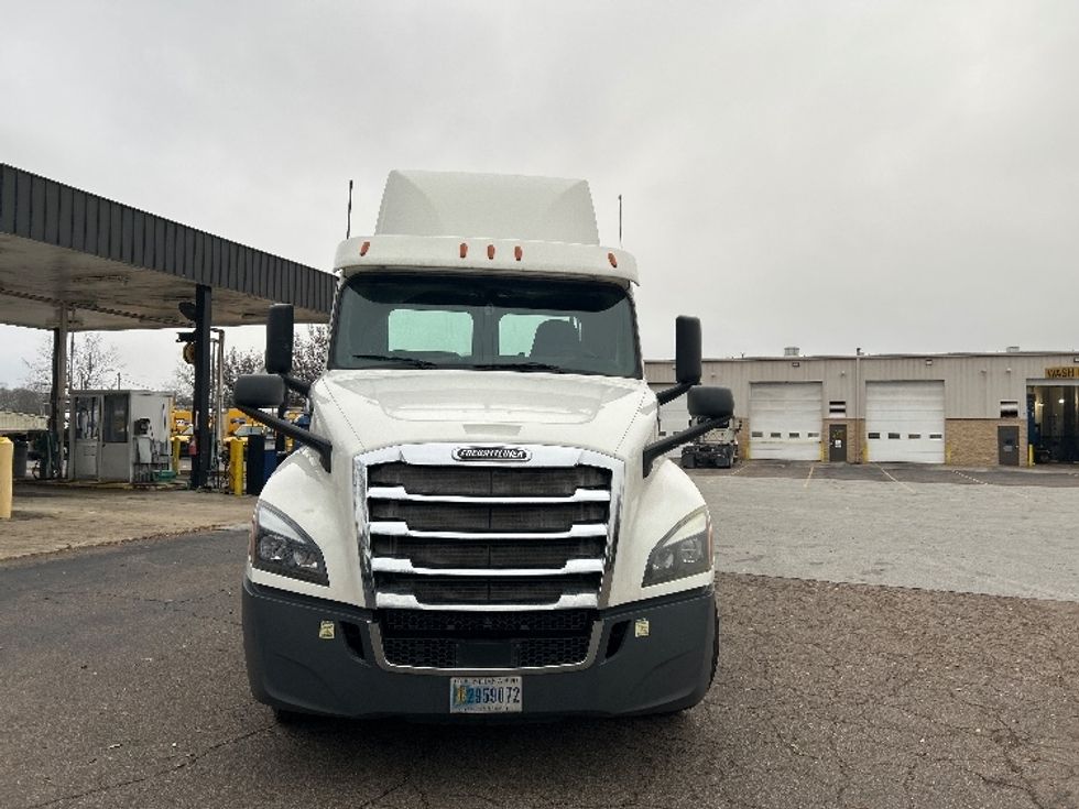Day Cab Tractor-Heavy Duty Tractors-Freightliner-2020-T12664ST-Chattanooga-TN-433,653\n\t\tmiles-$ 50,250 - Image 2