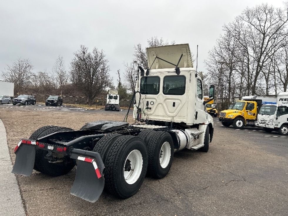 Day Cab Tractor-Heavy Duty Tractors-Freightliner-2020-T12664ST-Chattanooga-TN-433,653\n\t\tmiles-$ 50,250 - Image 7