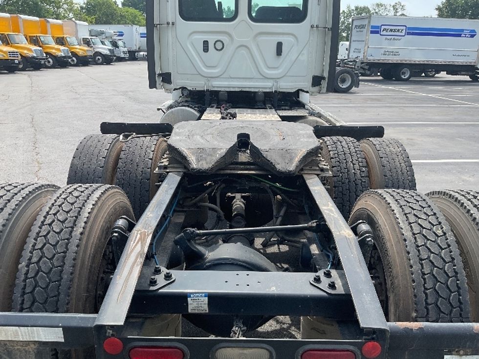 Day Cab Tractor-Heavy Duty Tractors-Freightliner-2020-T12664ST-Chattanooga-TN-441,433\n\t\tmiles-$ 52,250 - Image 6