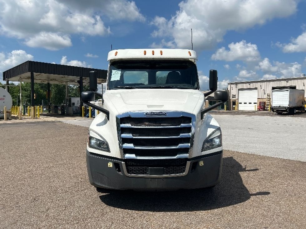 Day Cab Tractor-Heavy Duty Tractors-Freightliner-2020-T12664ST-Chattanooga-TN-470,178\n\t\tmiles-$ 49,500 - Image 2