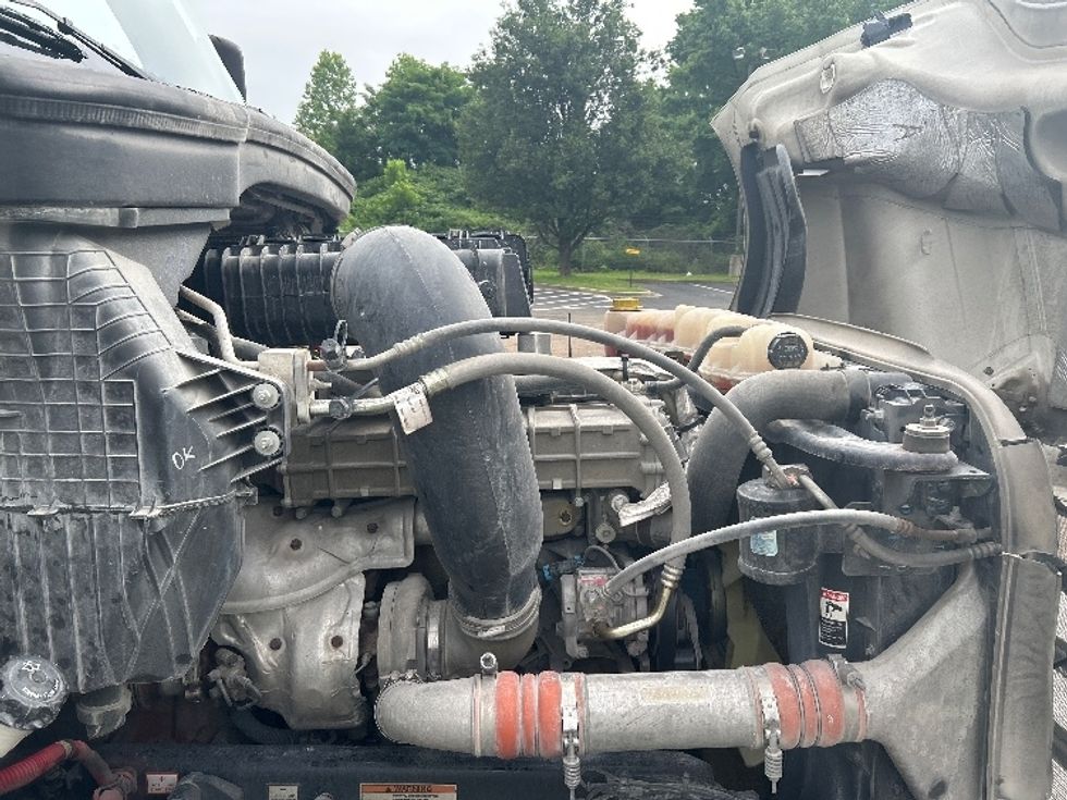 Day Cab Tractor-Heavy Duty Tractors-Freightliner-2020-T12664ST-Chattanooga-TN-492,510\n\t\tmiles-$ 49,500 - Image 15