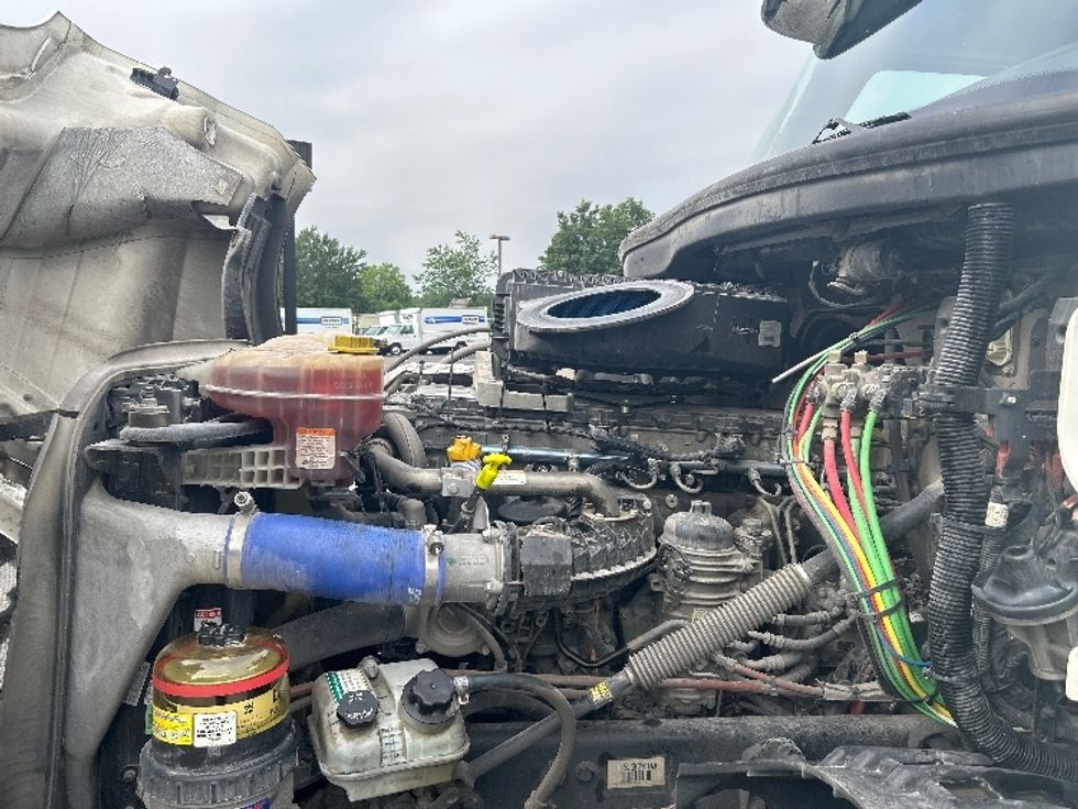 Day Cab Tractor-Heavy Duty Tractors-Freightliner-2020-T12664ST-Chattanooga-TN-492,510\n\t\tmiles-$ 49,500 - Image 16